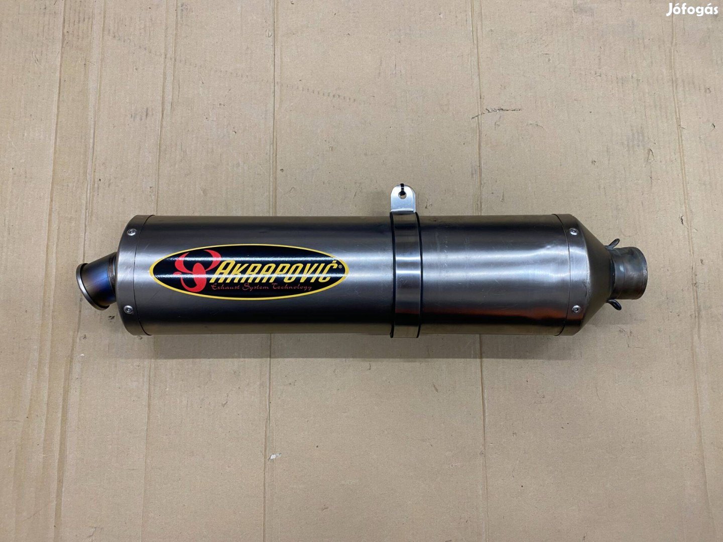 Akrapovic Titán