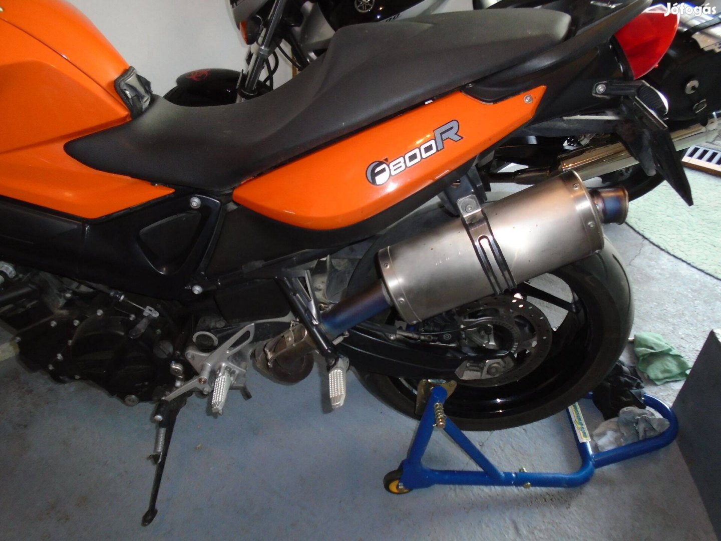 Akrapovic kipufogó dob eladó