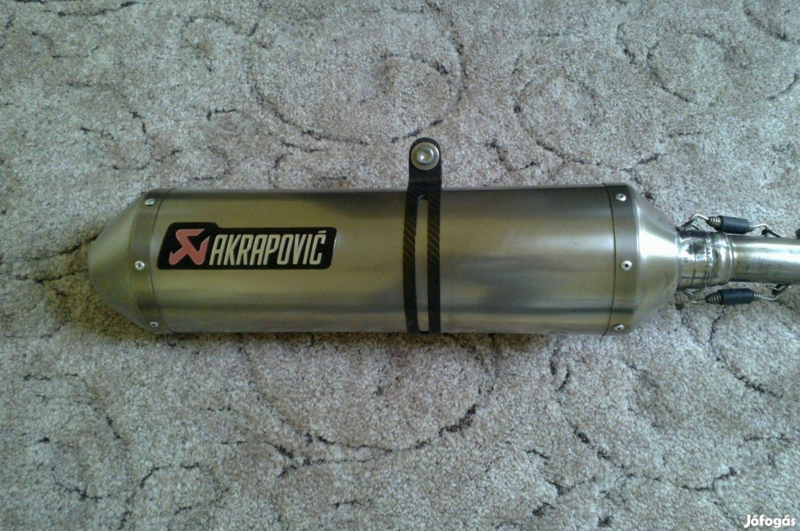 Akrapovic titán kipufogó komplett rendszer Yamaha T-Max 500
