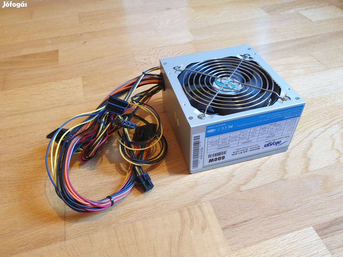 Akyga AK B1-600 600W-os ATX PC tápegység