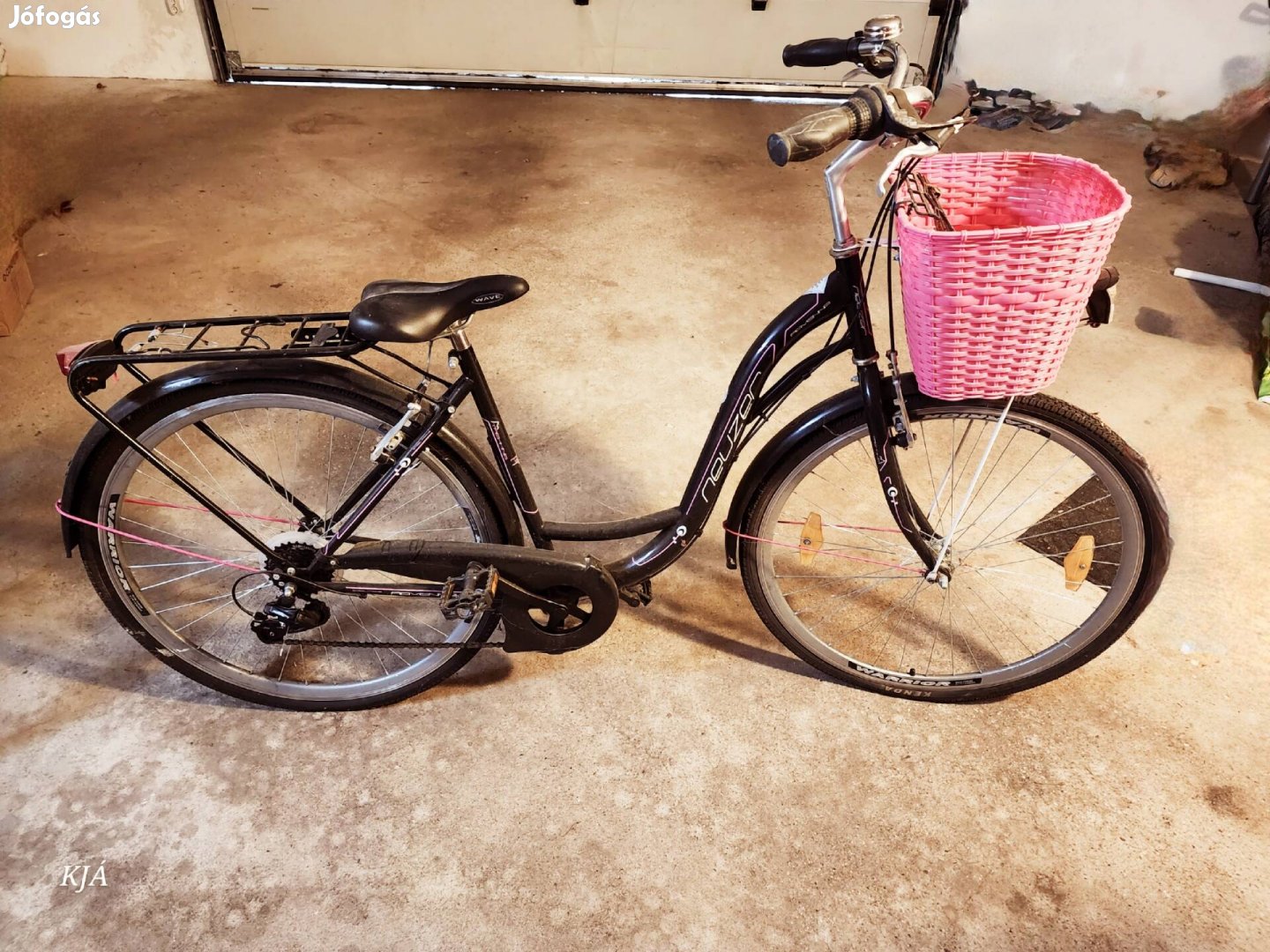 Alacsony vázas városi bicikli