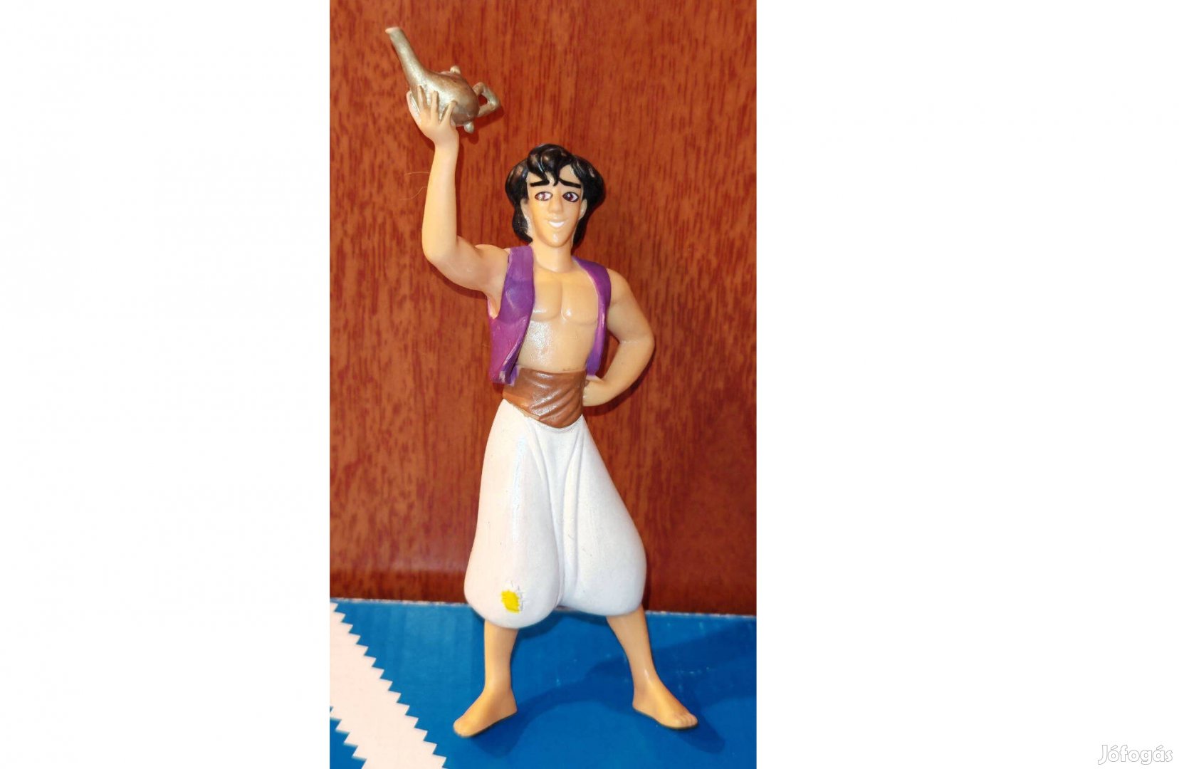 Aladdin eredeti Disney műanyag kézzel festett figura