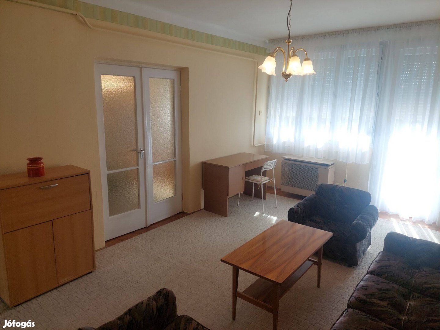 Albérlet Kaposvár belvárosában! 2 szoba, erkélyes, gázfűtéses lakás