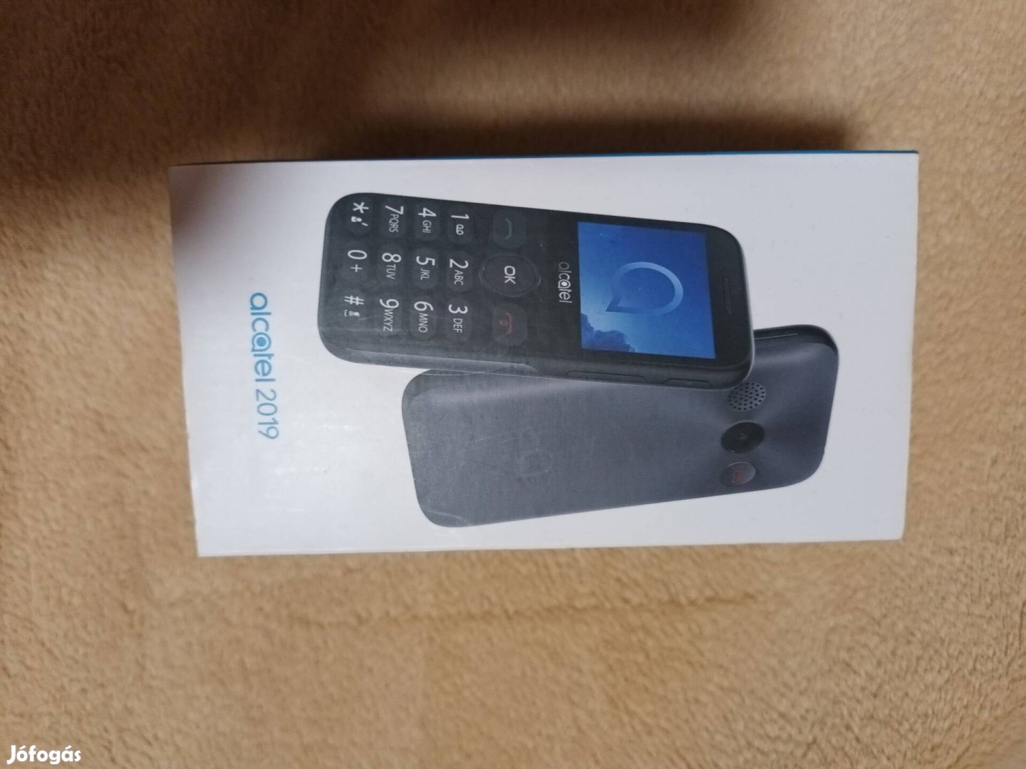 Alcatel 2019 nyomógombos mobiltelefon