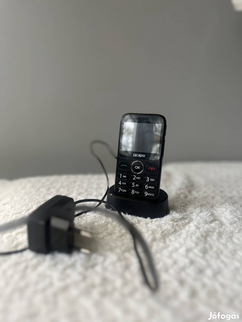 Alcatel nyomógombos telefon