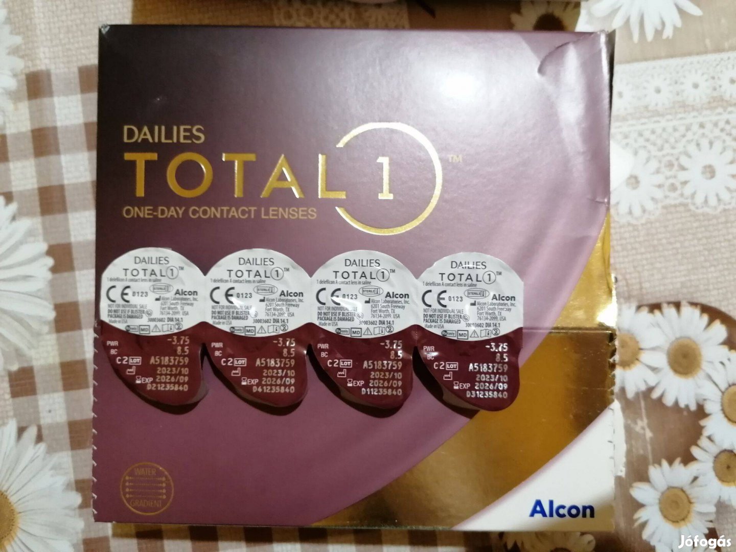 Alcon Dailies Total napi kontaktlencsék, 20 db -3,75-ös erősségű