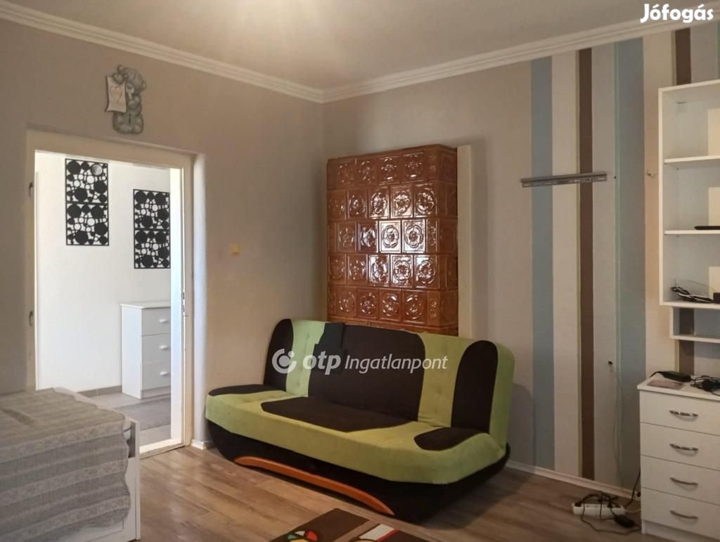 Aldebrői eladó 90 nm-es ház