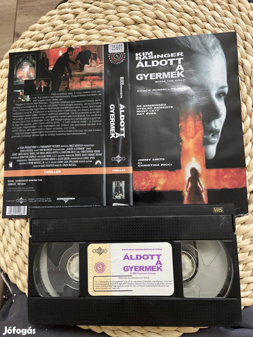 Áldott a gyermek vhs