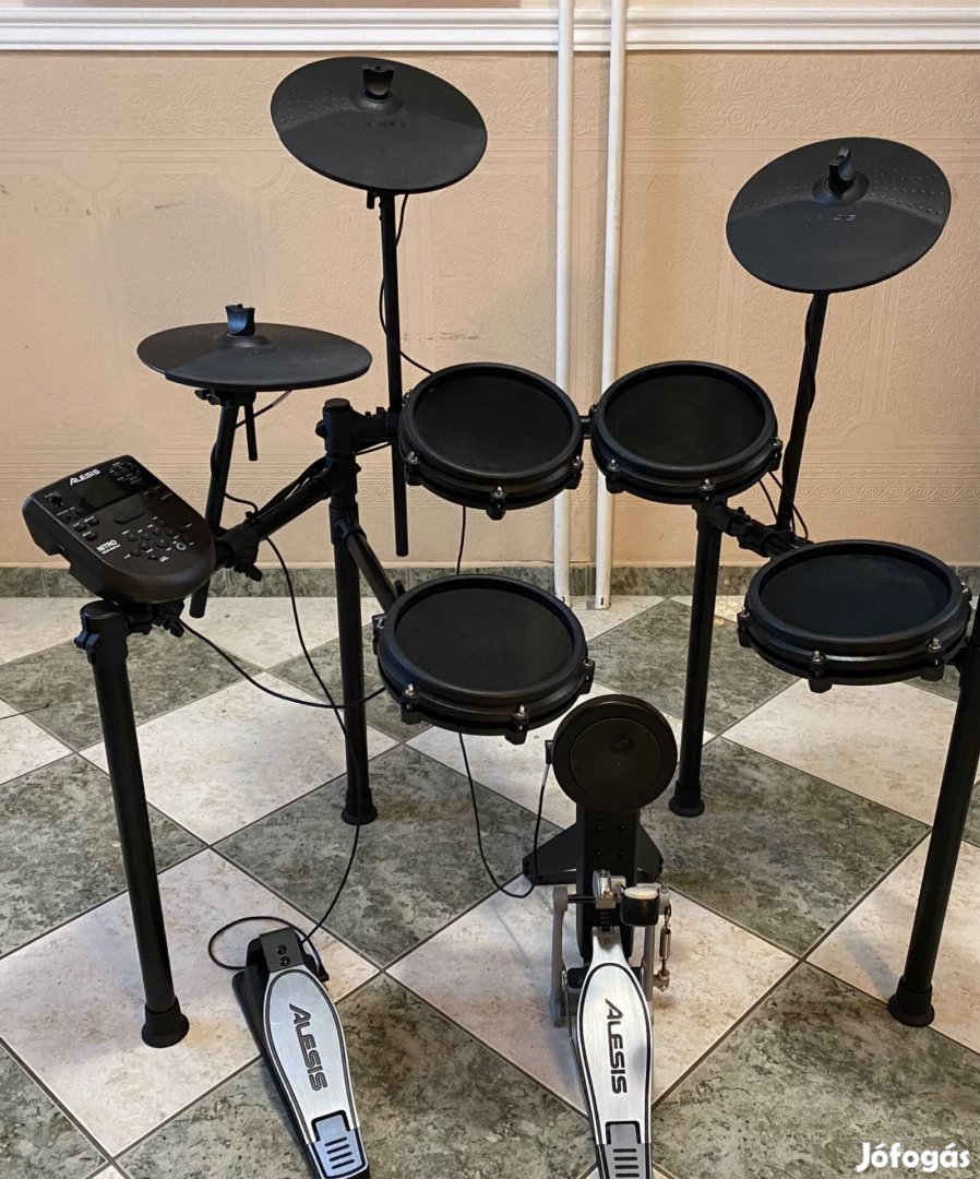 Alesis Nitro újszerű hálóbőrös elektromos dob