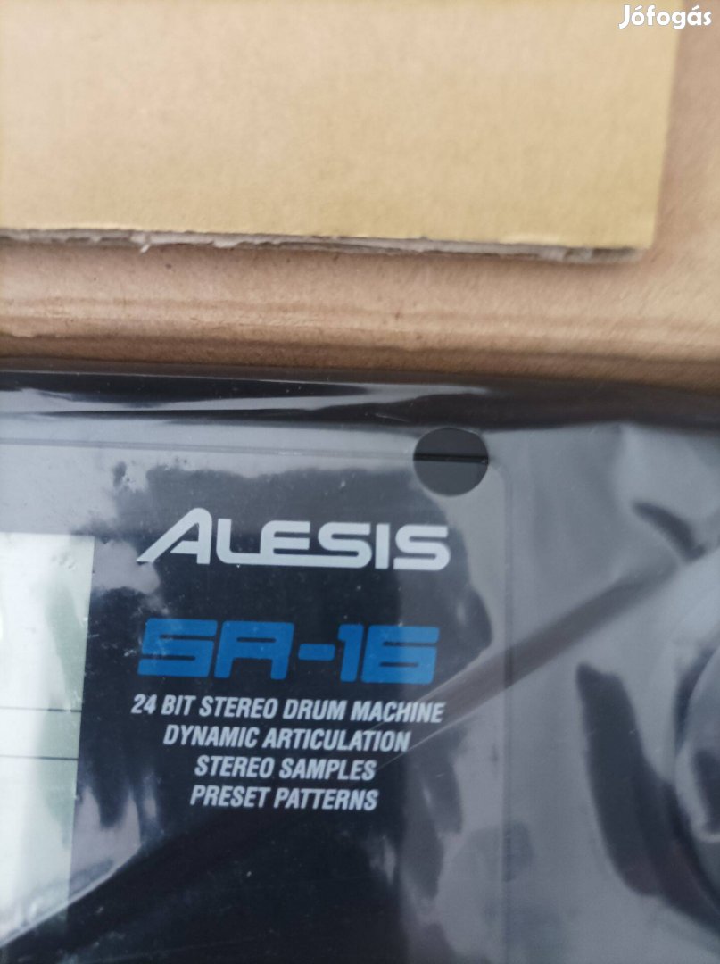 Alesis SR-16 Dob Gép