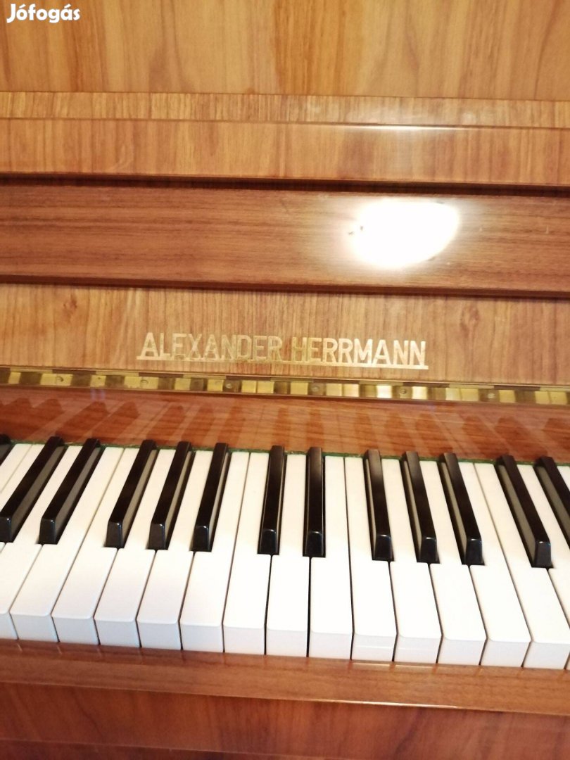 Alexander-Herrmann német pianínó