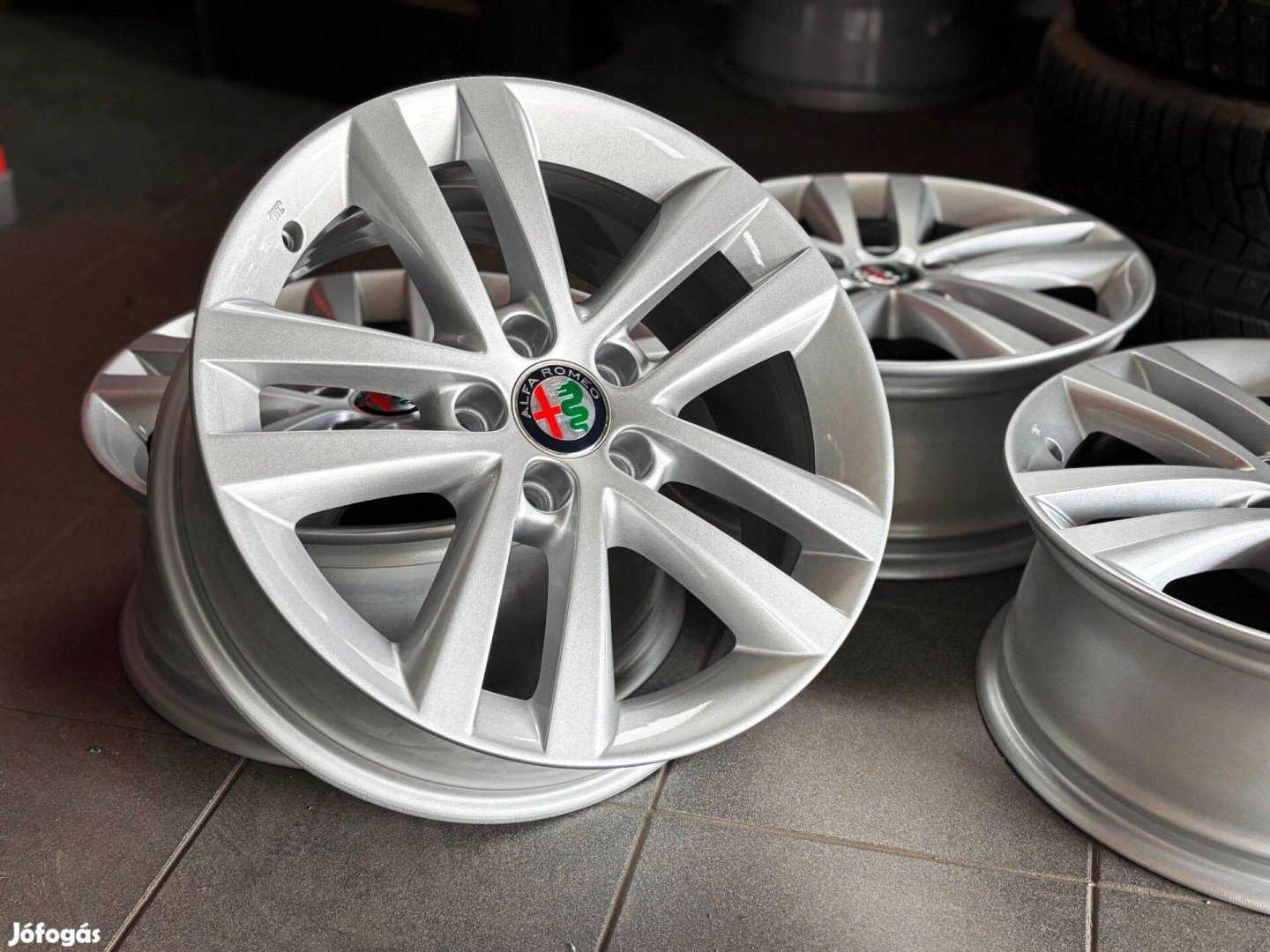 Alfa 17" 5x110 gyári alufelni eladó 17 coll 159 Giulia Giulietta