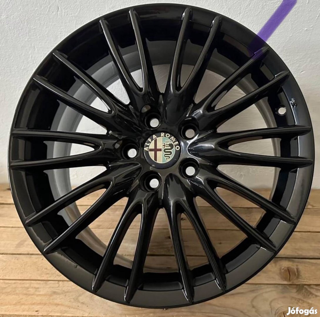 Alfa 17es gyári alufelni 5x110 Giulietta Brera 159