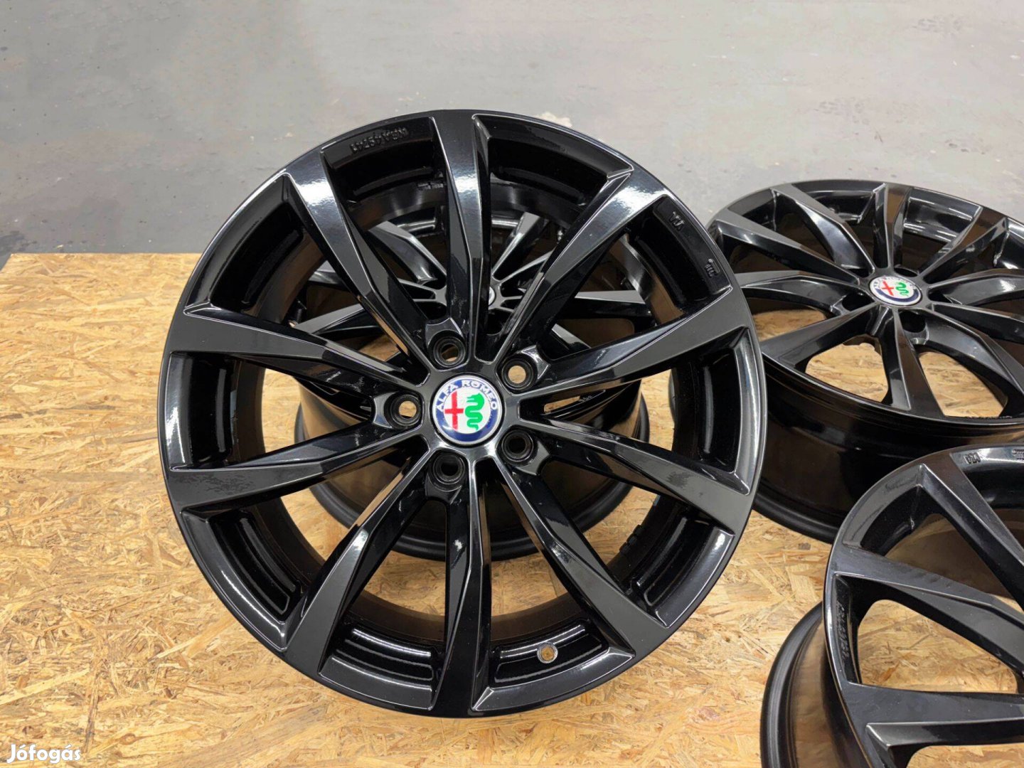 Alfa 18" 5x110 fekete alufelni eladó 18 coll 159 Stelvio Giulietta