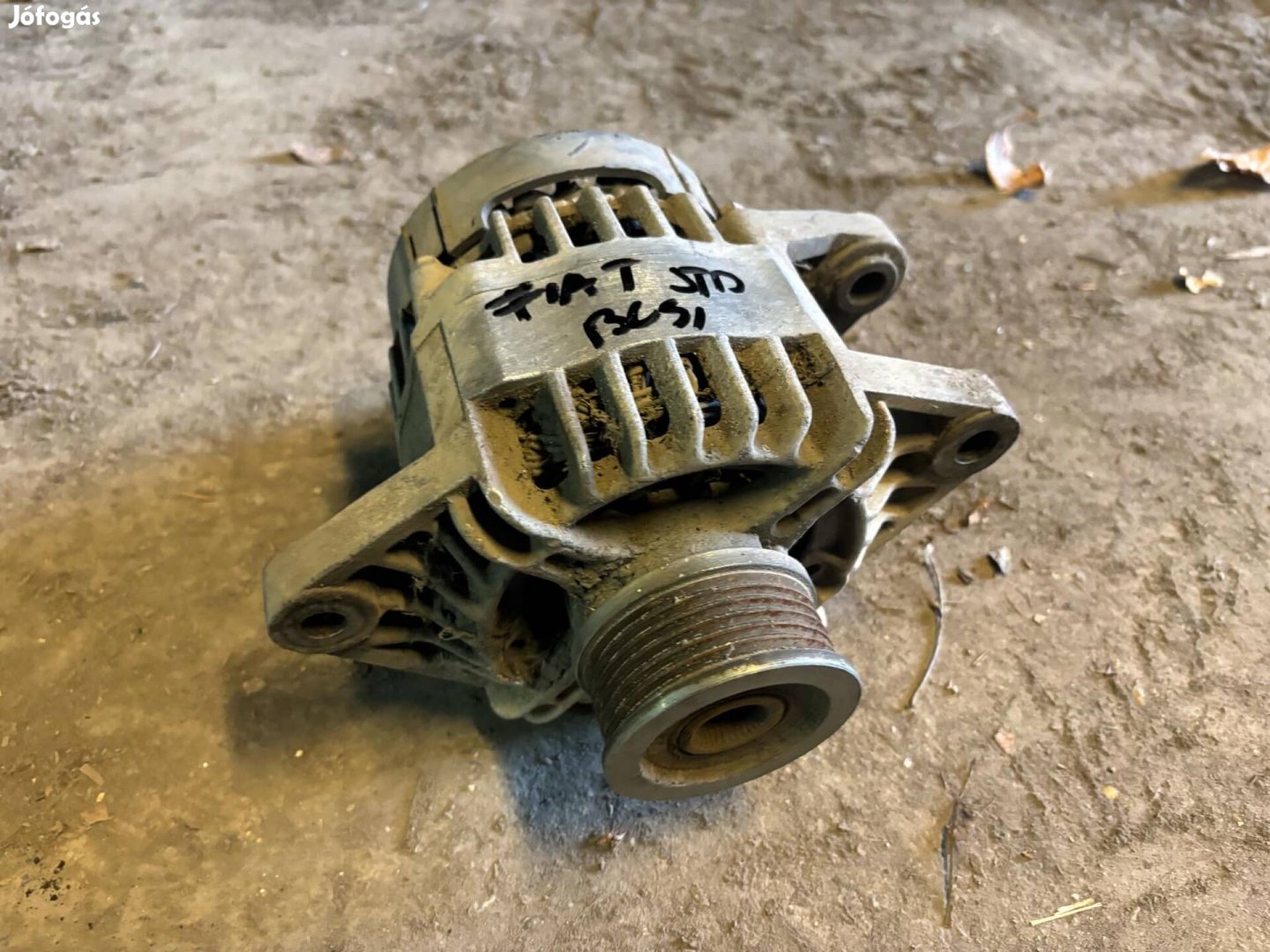Alfa Fiat Lancia 1.9 JTD generátor 