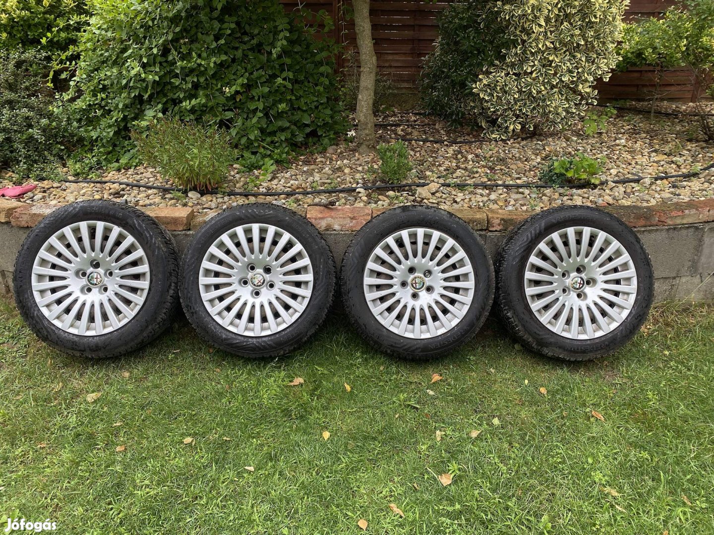 Alfa Giulietta 159 16col 205/55r16 szinte új gumikkal 65e/4db
