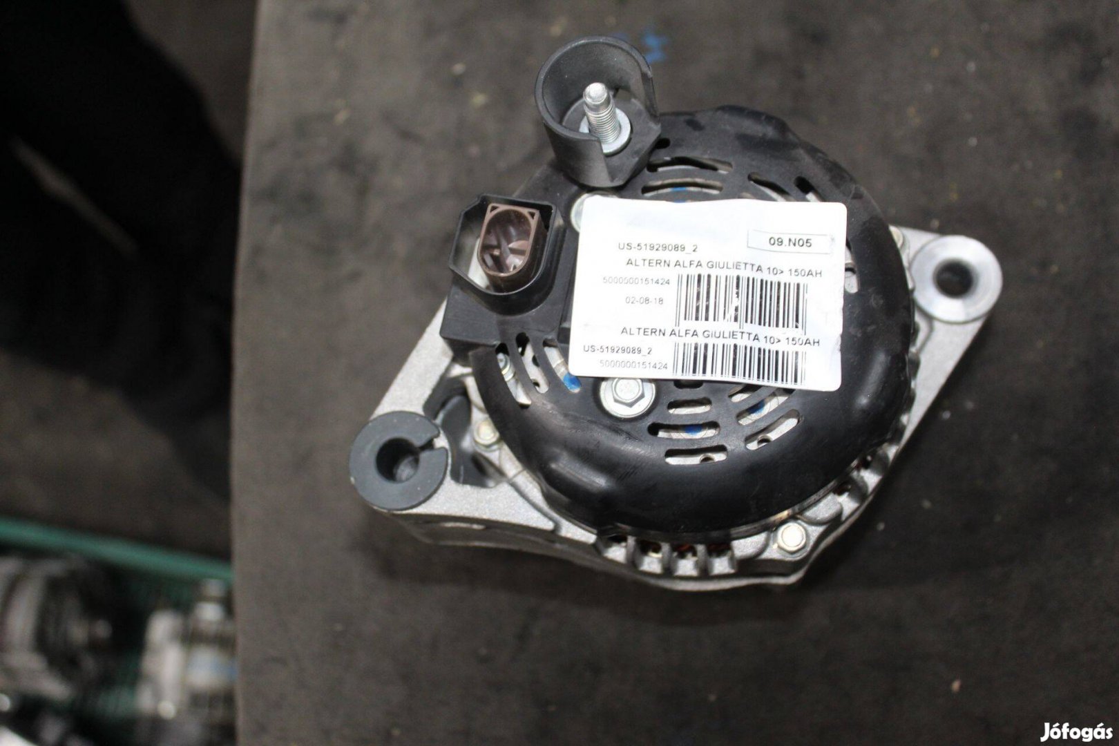 Alfa Giulietta 2.2D 2010 generátor 51929089 (289)