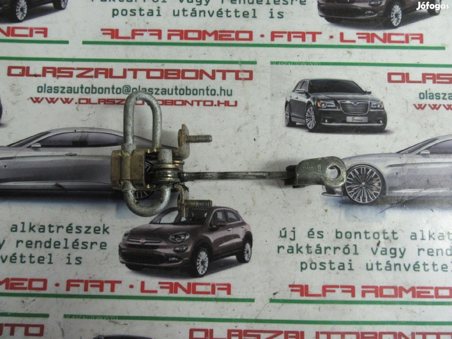 Alfa Romeo 147 3 ajtós , jobb első ajtóhatároló