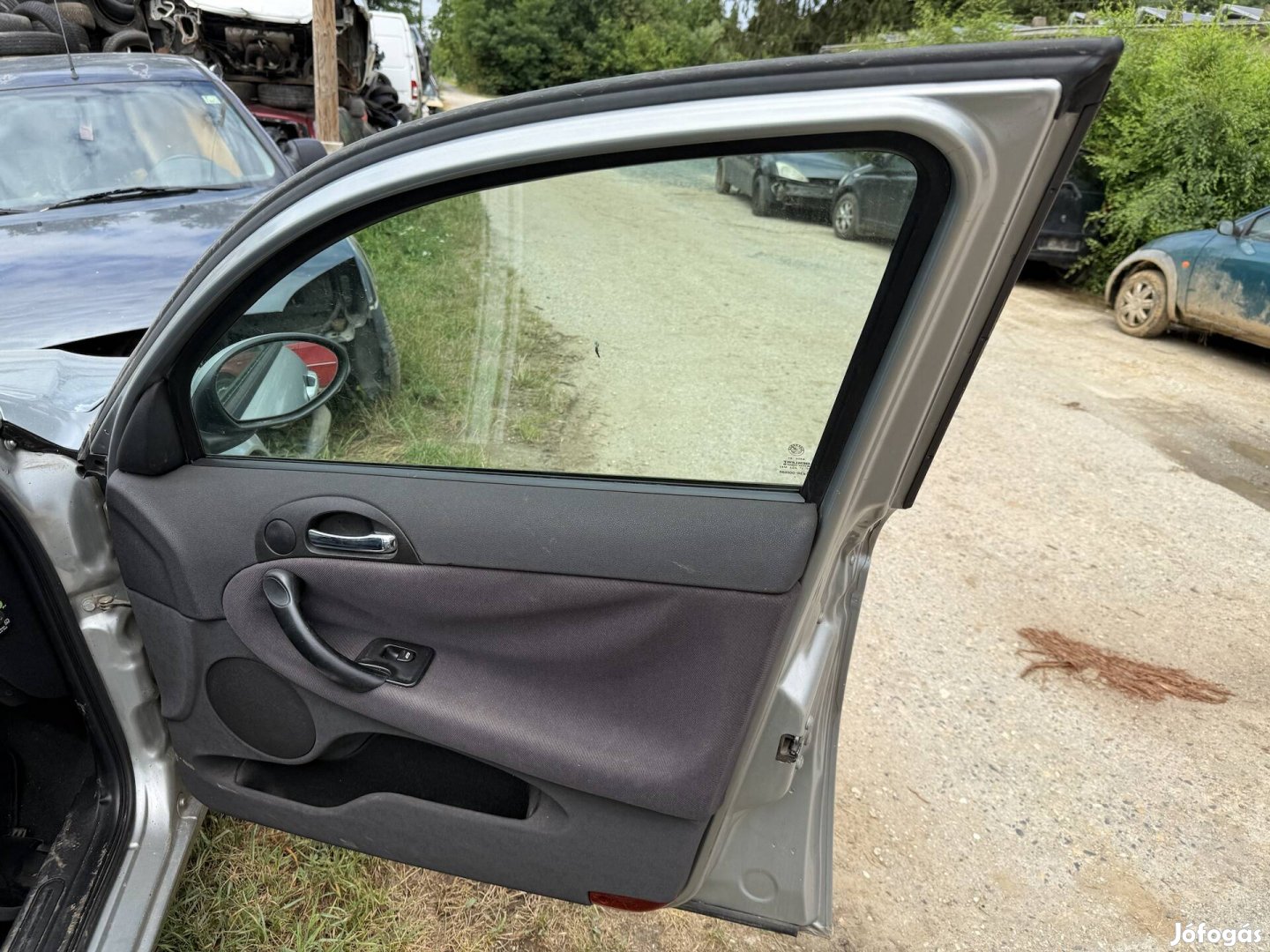 Alfa Romeo 147. (00-) 1.6 16 V T. Spark jobb első ajtó 