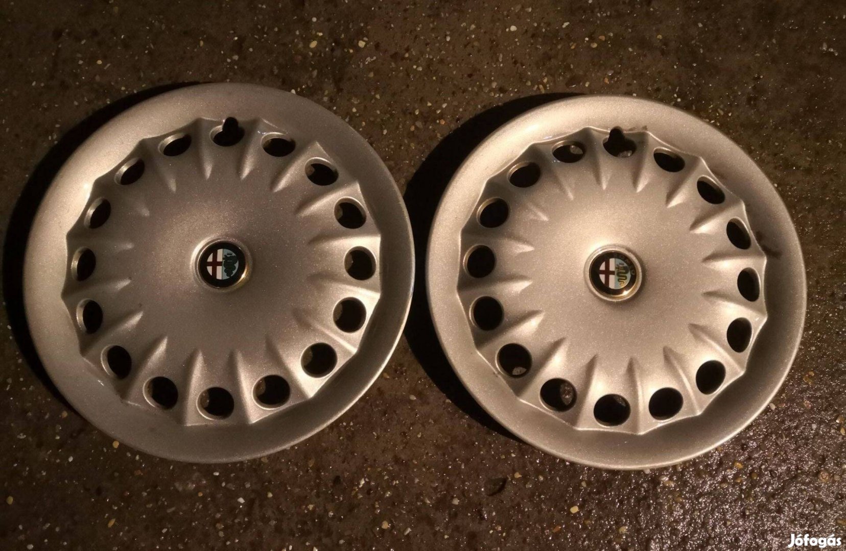Alfa Romeo 14-es gyári dísztárcsa 2db