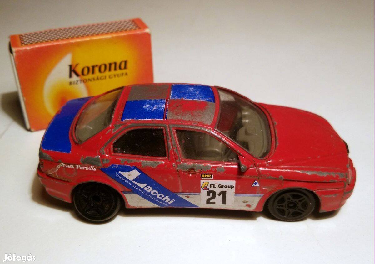 Alfa Romeo 156 (Bburago 1:43) sérült