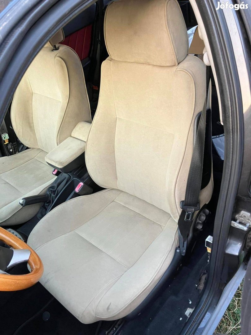 Alfa Romeo 156 facelift sedan berlina bézs alcantara ülés garnitúra