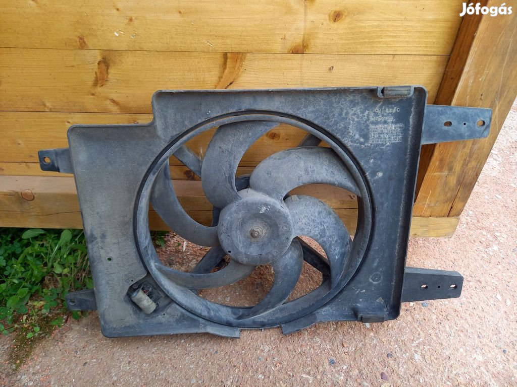 Alfa Romeo 156 hűtőventilátor 8240159