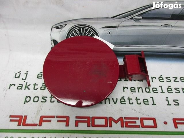 Alfa Romeo 156 limusin piros színű tankajtó