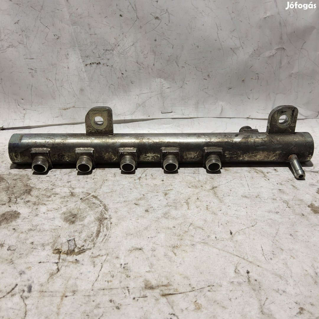 Alfa Romeo 159 2,4 20v Diesel rail cső 55203475, 0445715019