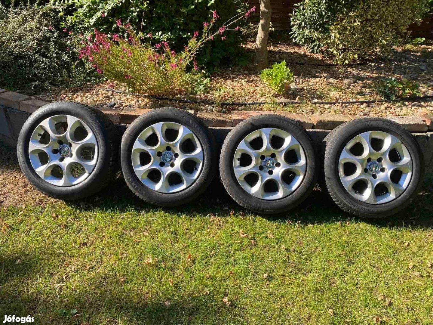 Alfa Romeo 159 Brera Giulietta 5x110 205/55r16 téli gumikkal 65e/4db