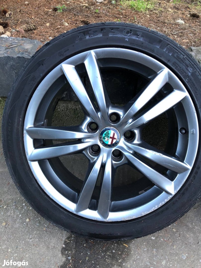 Alfa Romeo 159 Giulietta Brera 17col 225/45r17 nyári gumikkal 110e/4db