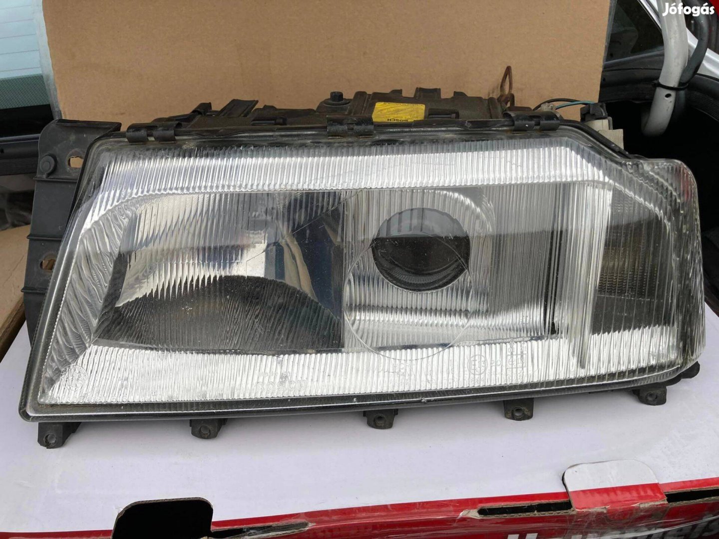 Alfa Romeo 164 bal első fényszóró kiváló állapotban