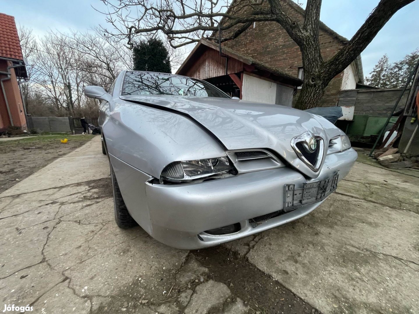 Alfa Romeo 166 sérült