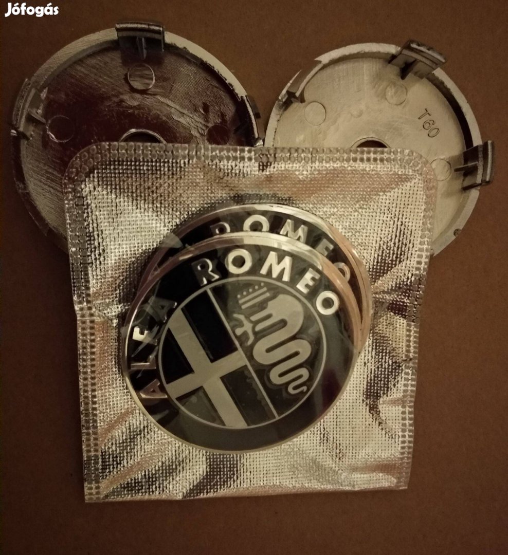 Alfa Romeo 60 mm-es fekete felni kupak (felni közép)