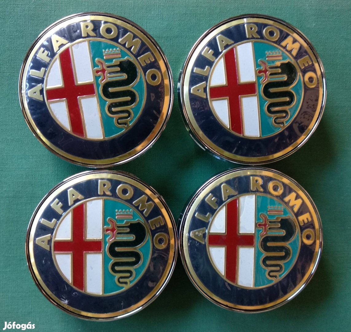 Alfa Romeo 60 mm-es új felni közép (felni kupak) arany emblémás