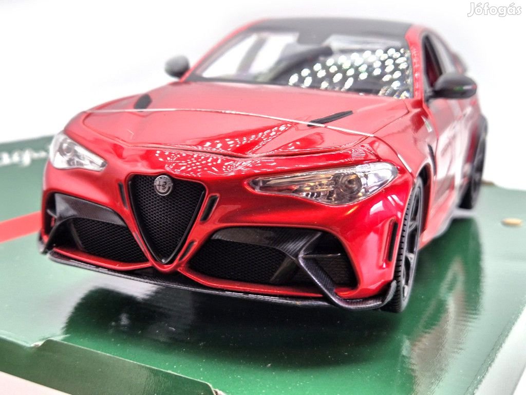 Alfa Romeo Giulia GTAm (2020) - Bburago - 1:18