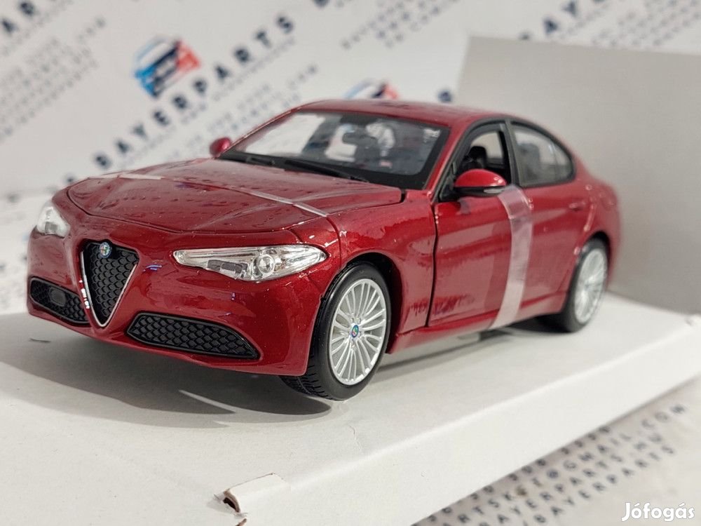 Alfa Romeo Giulia (2016) - piros -  BBurago - 1:24