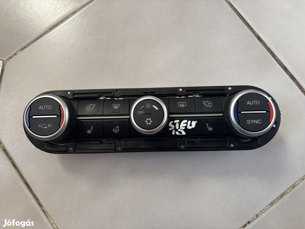 Alfa Romeo Giulia klíma panel, kapcsoló 01561303480