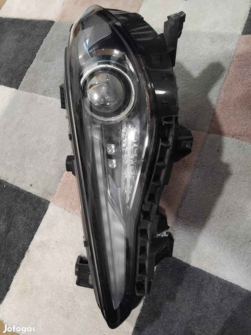 Alfa Romeo Giulia xenon fényszóró 
