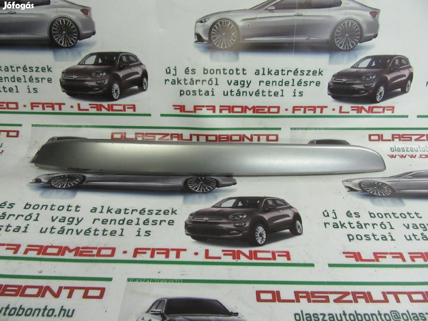 Alfa Romeo Giulietta 156088501 számú, ezüst színű, bal hátsó