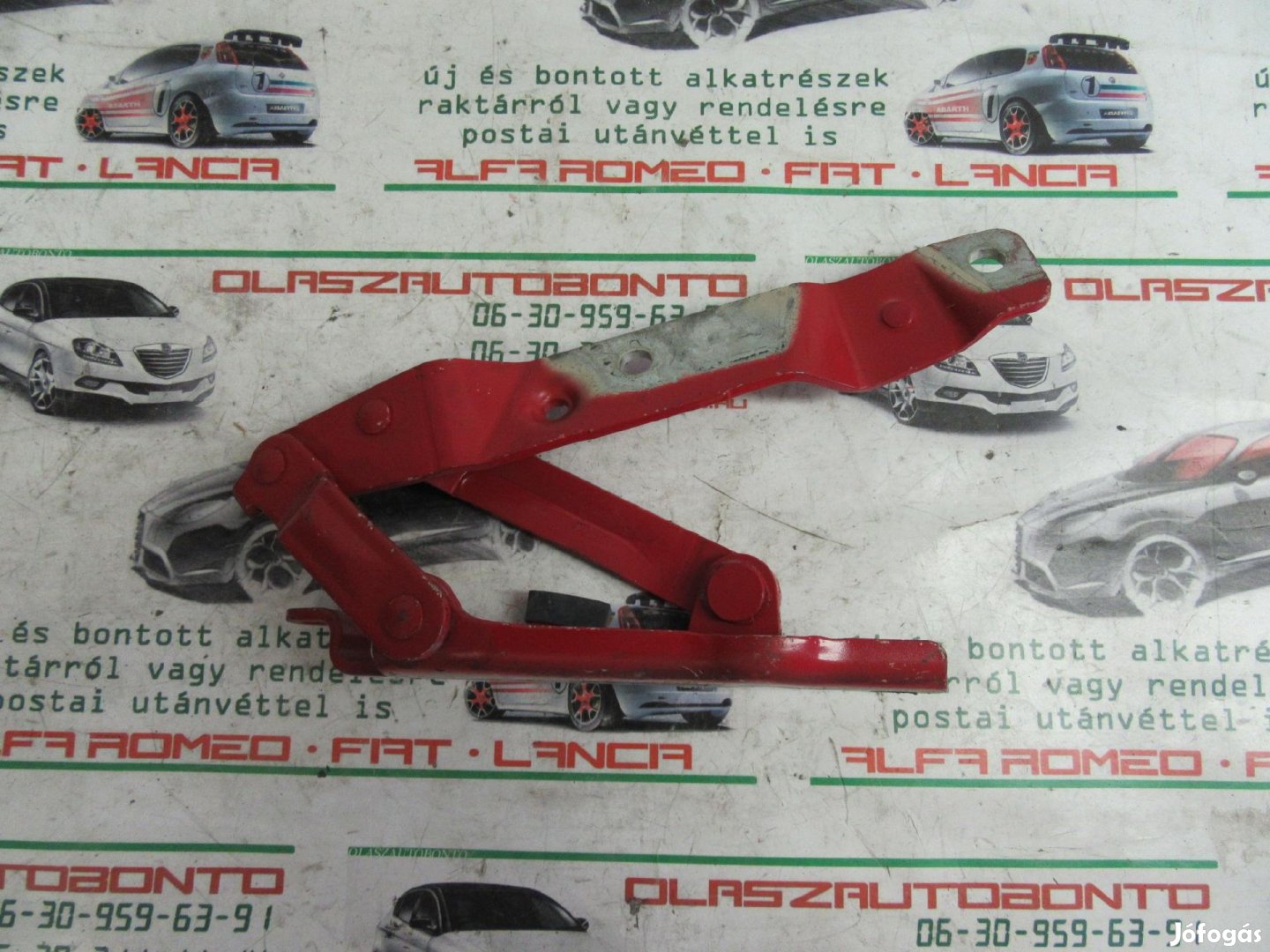 Alfa Romeo Gt piros színű, jobb oldali csomagtérajtó zsanér 60680524