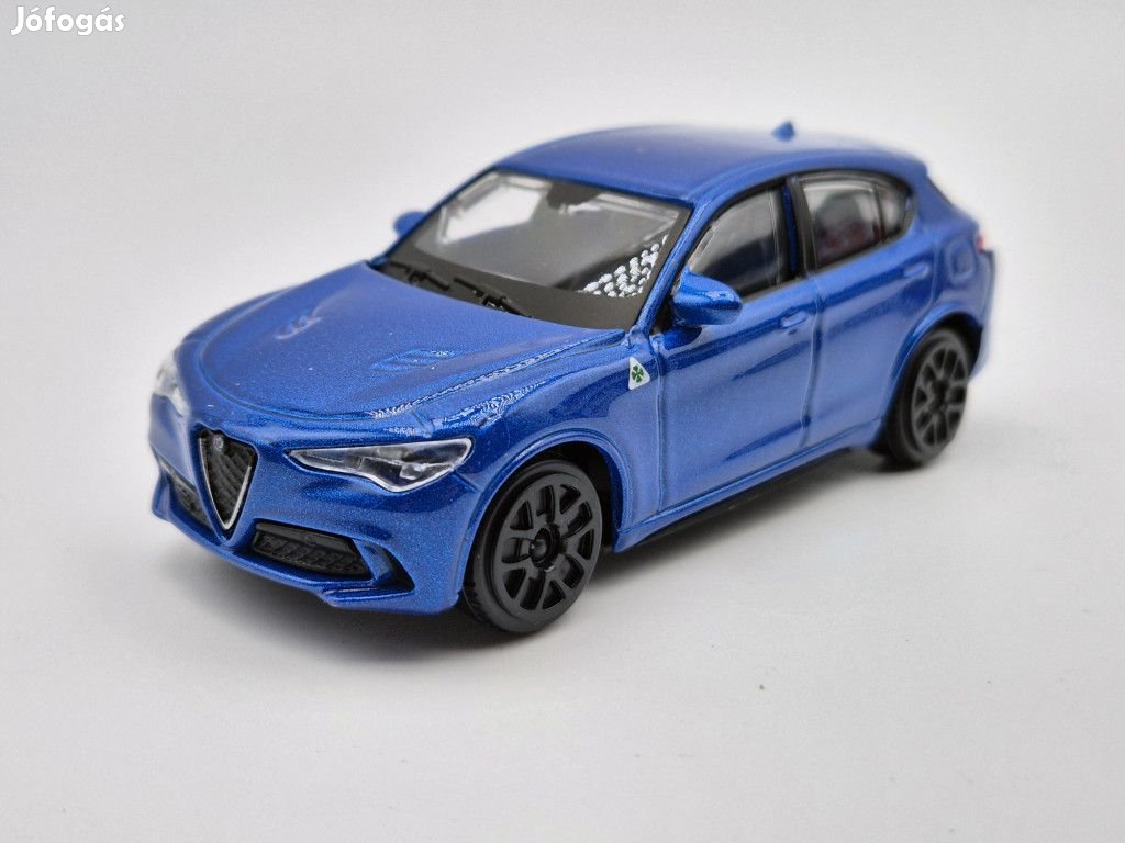 Alfa Romeo Stelvio Q4 V6 Biturbo (2017) - Bburago - 1:43