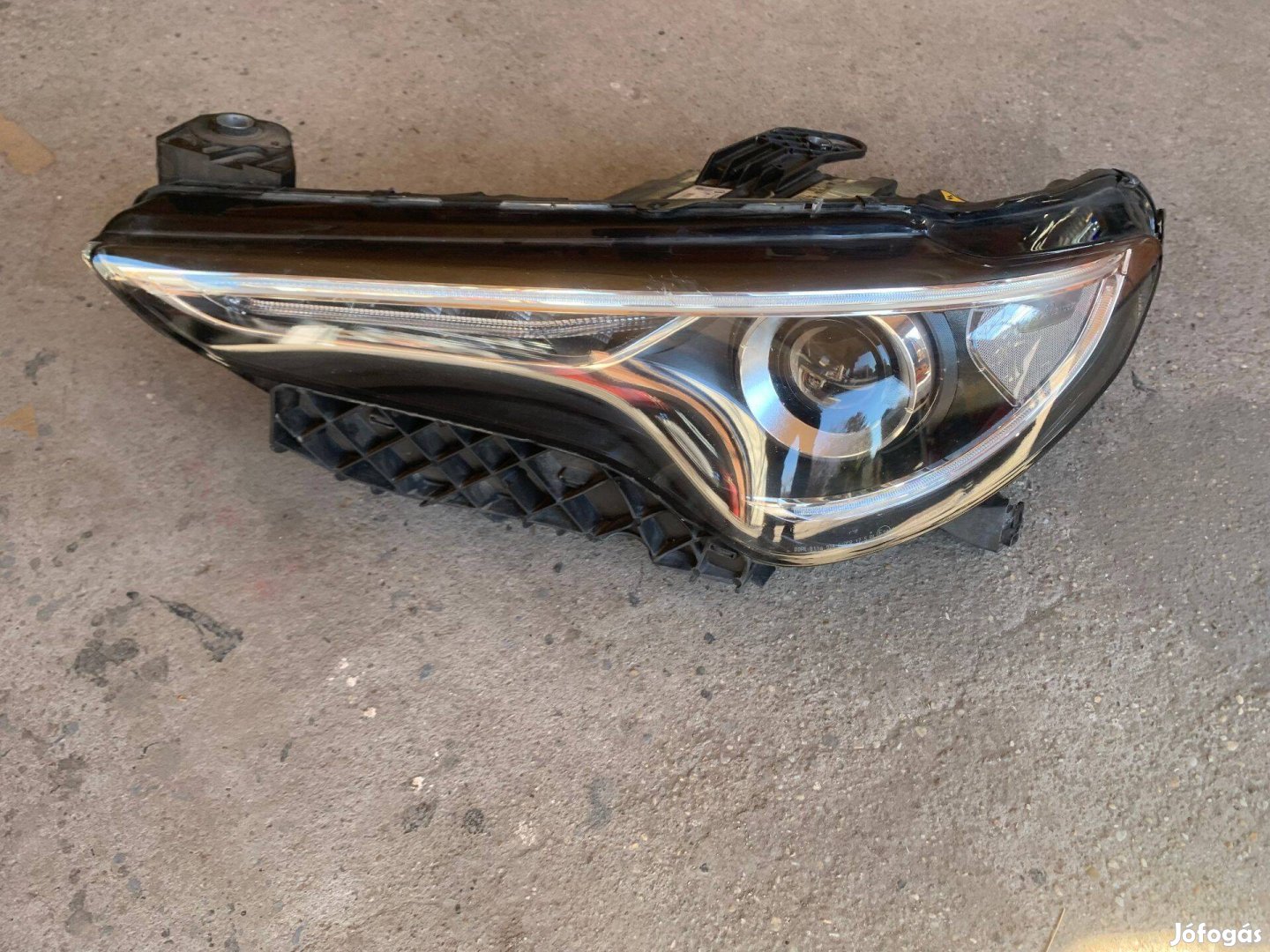 Alfa Romeo Stelvio fényszóró balos