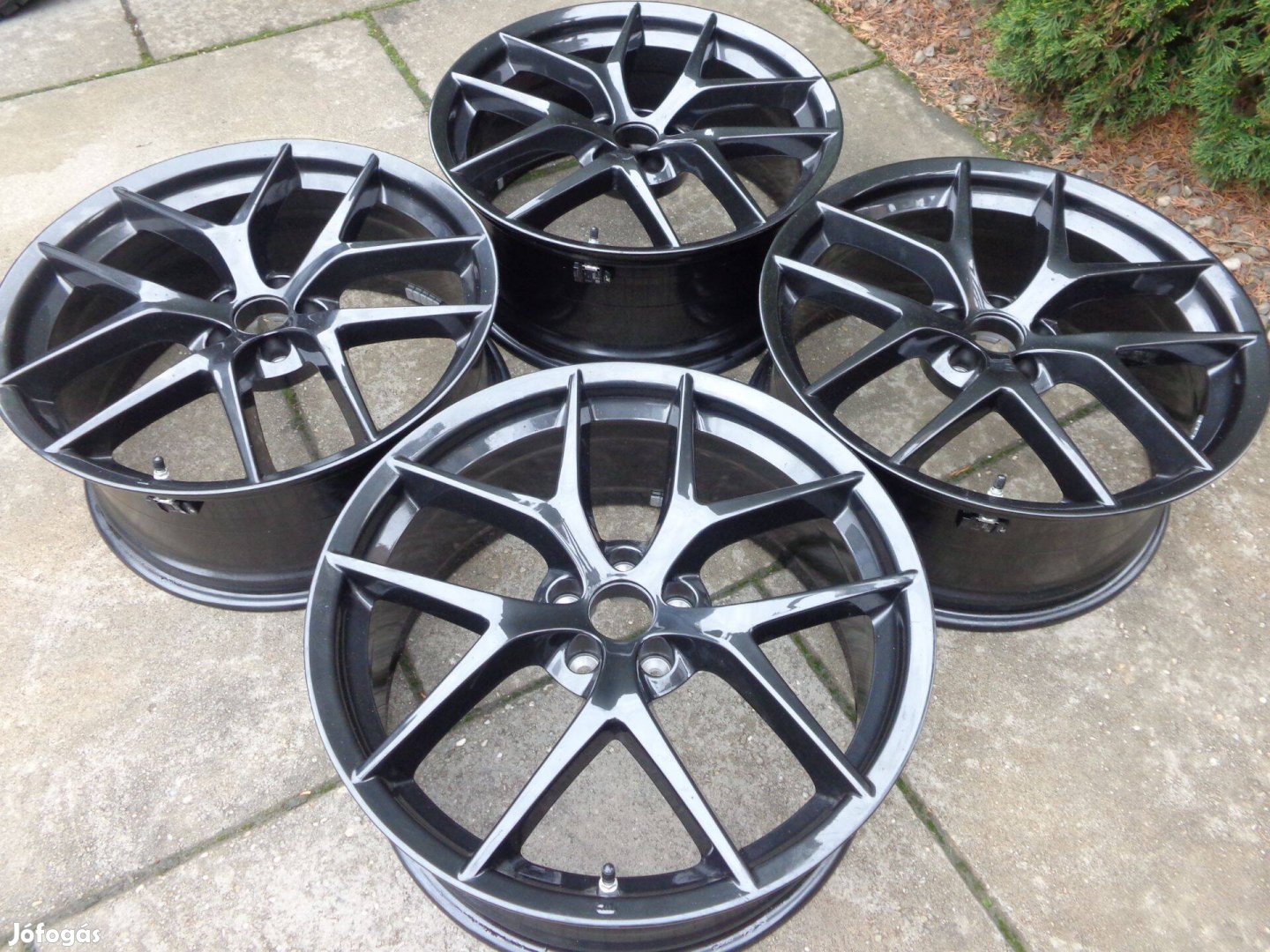 Alfa Romeo Stelvio gyári R20 alufelnik Tpms-sel