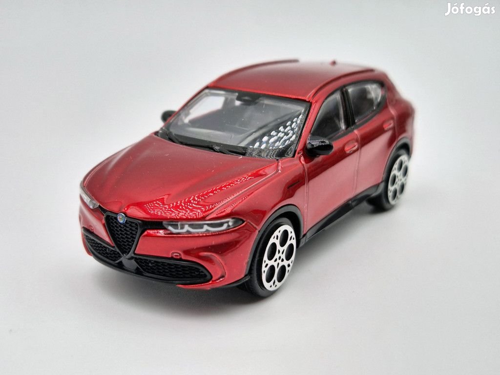 Alfa Romeo Tonale (2023) - piros -  Burago - 1:43