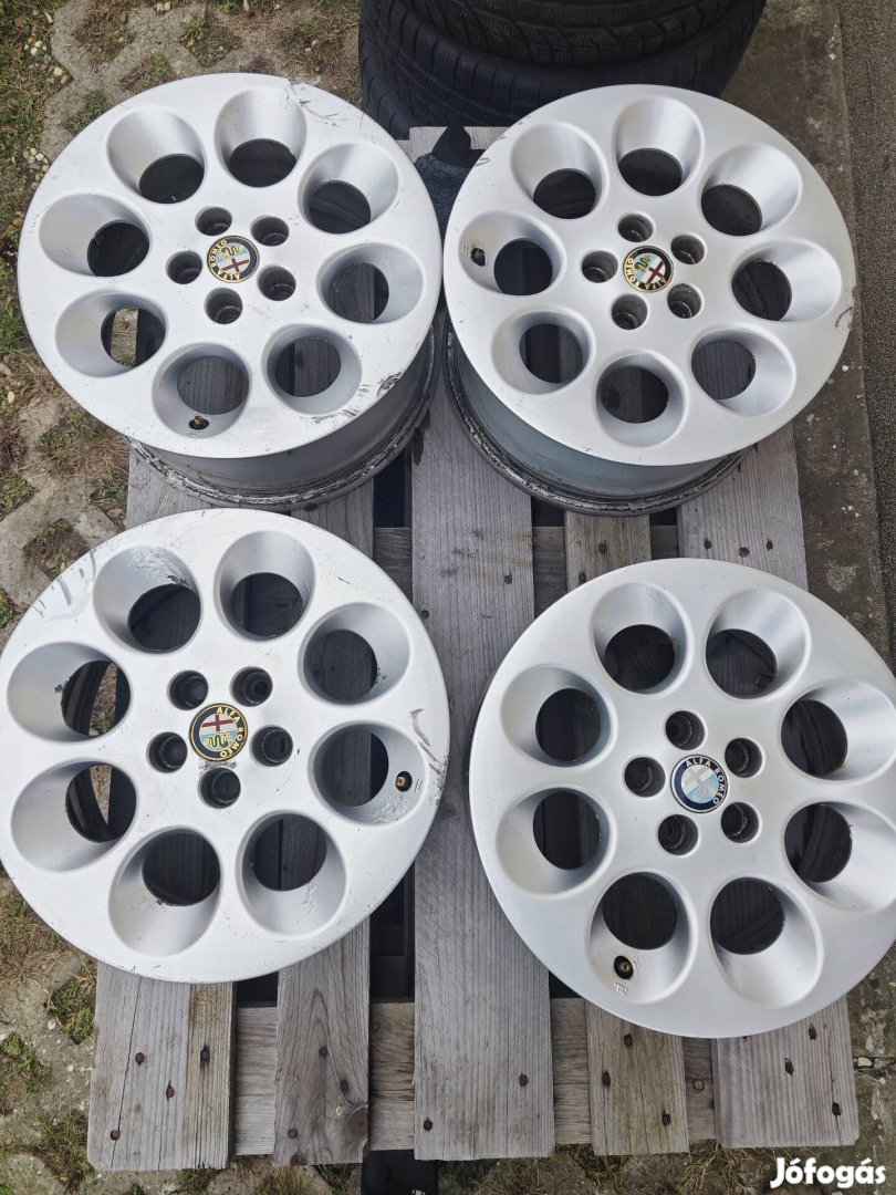 Alfa Romeo alufelni 5x98 15"