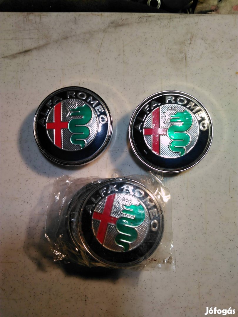 Alfa Romeo felni közép kupakok retro 