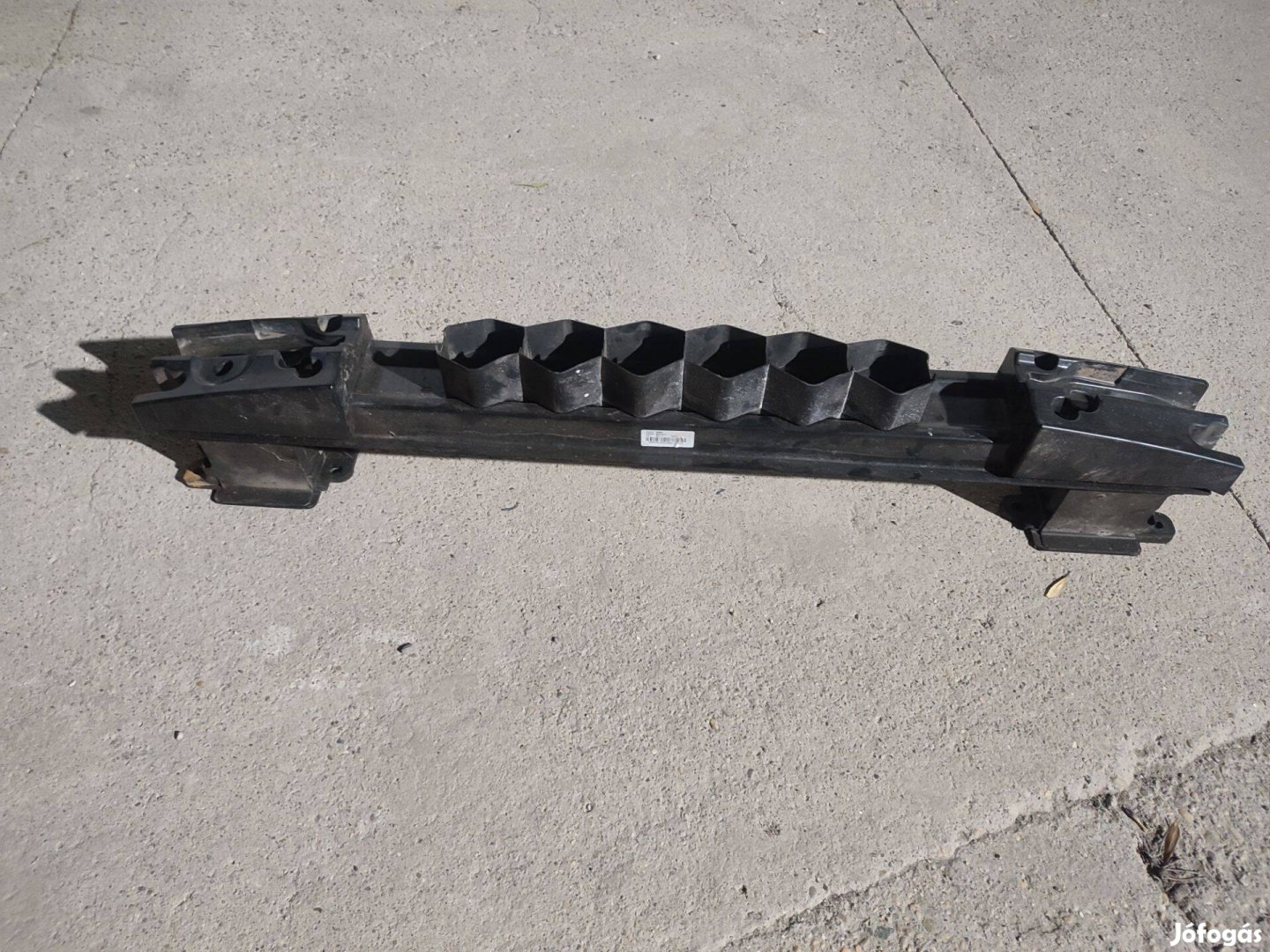 Alfa Romeo giulia hátsó lökhárító merevítő