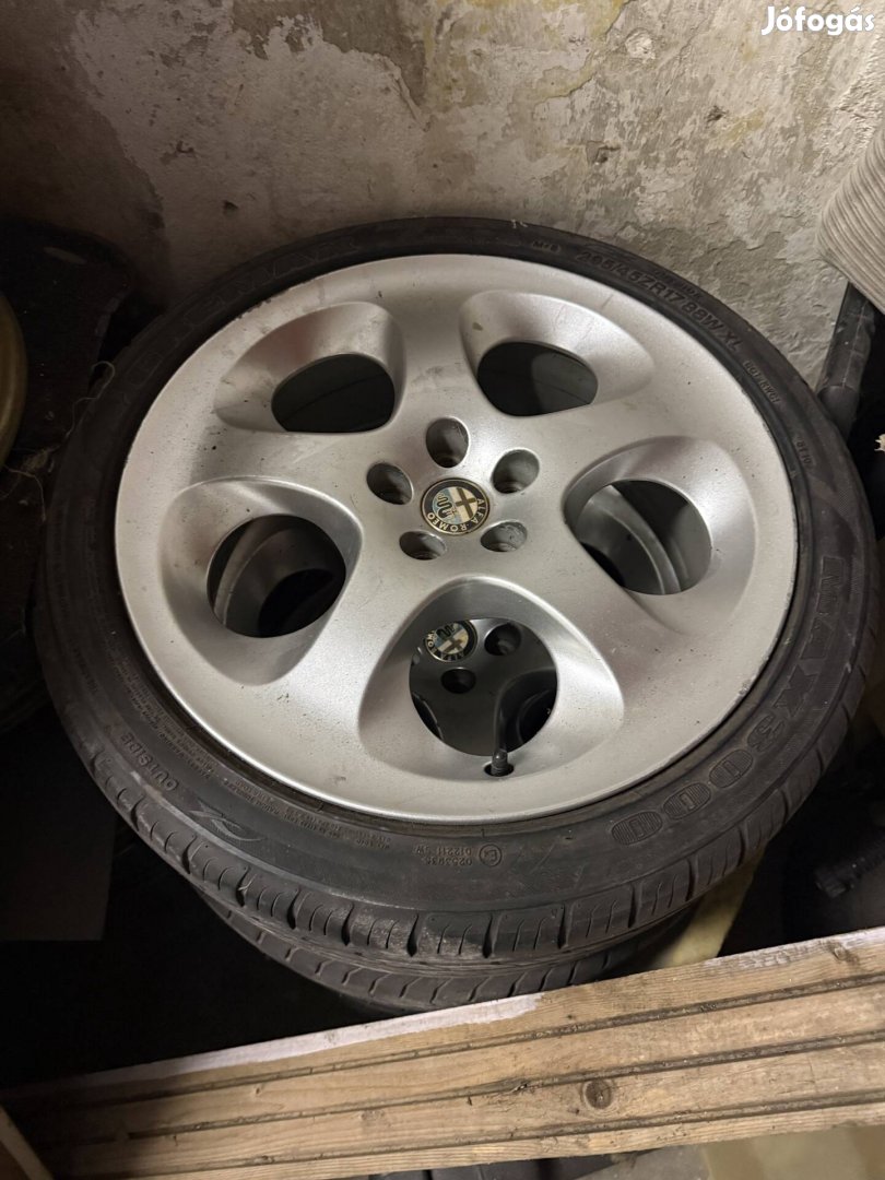 Alfa Rómeó gyári alufelni felni garnitúra 17