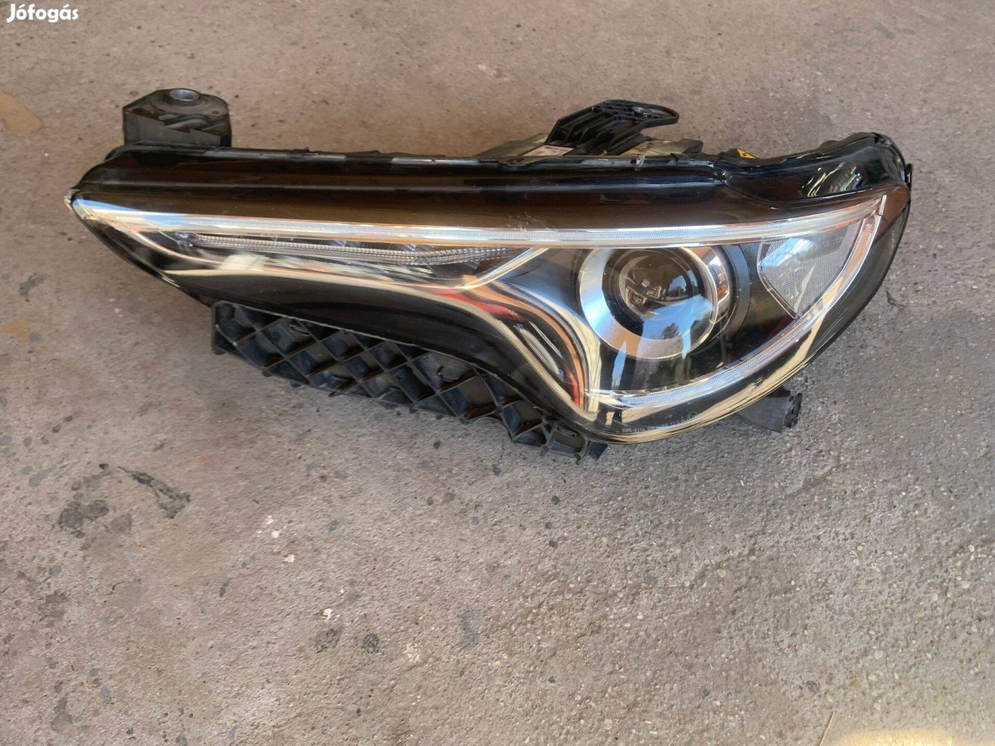 Alfa Stelvio fényszóró Balos